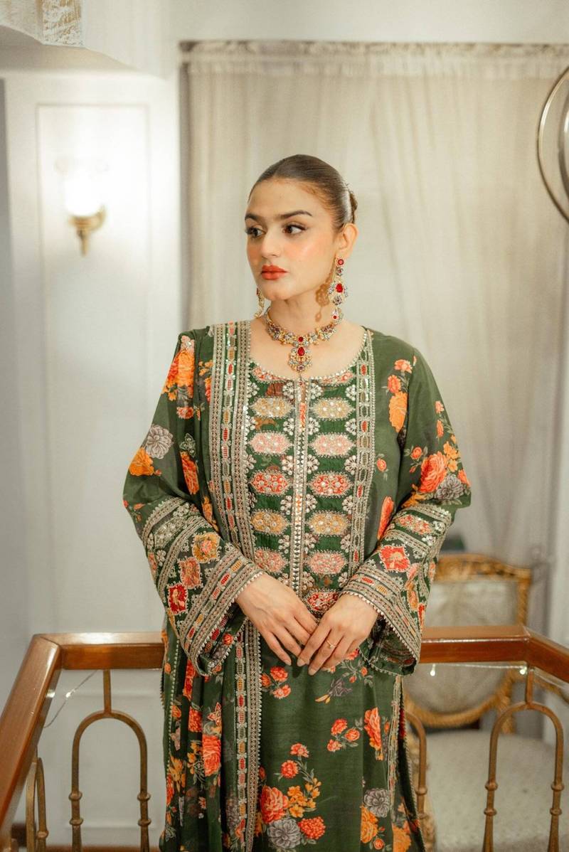 Aneelas Luxury Silk Unstitched 3 Piece Suit